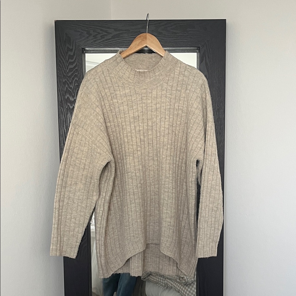 Neuflora Sweater Size small/medium